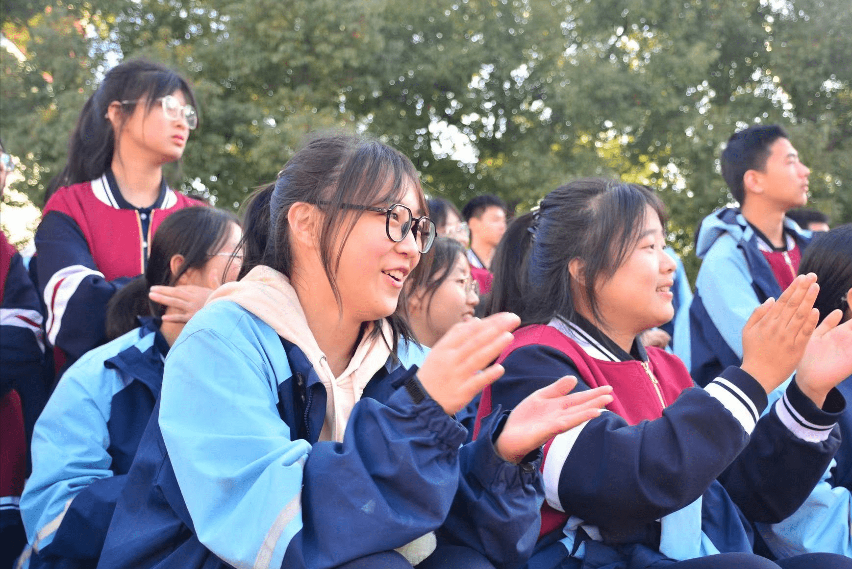 黄岩第二高级中学校服图片