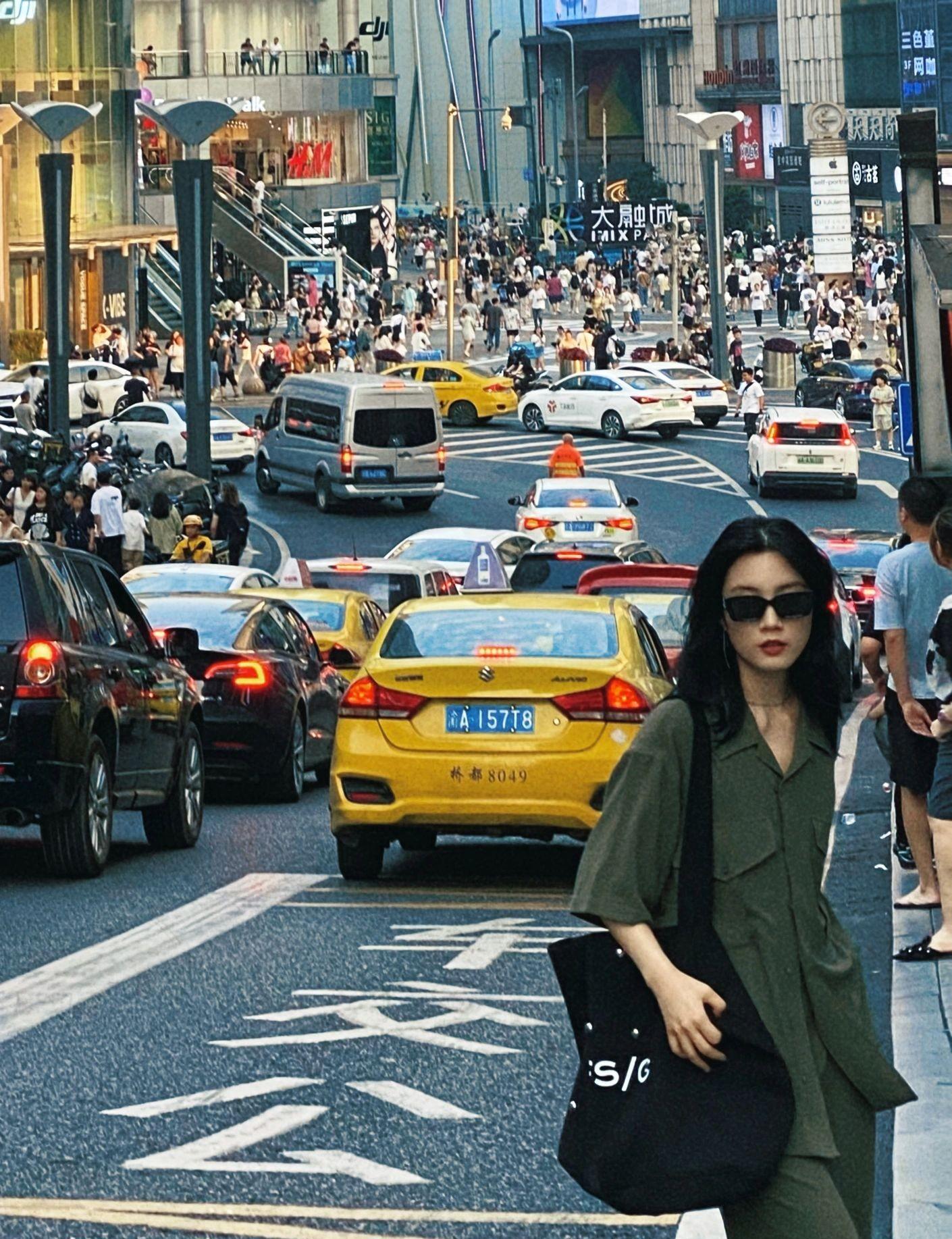 为什么我们在现实生活中看不到网络美女?这些对比图给你答案