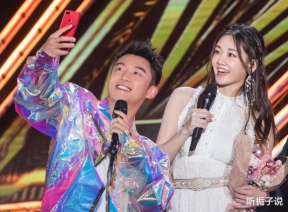 与钟楚曦合体梦回《芳华》_舞蹈_网友_身材