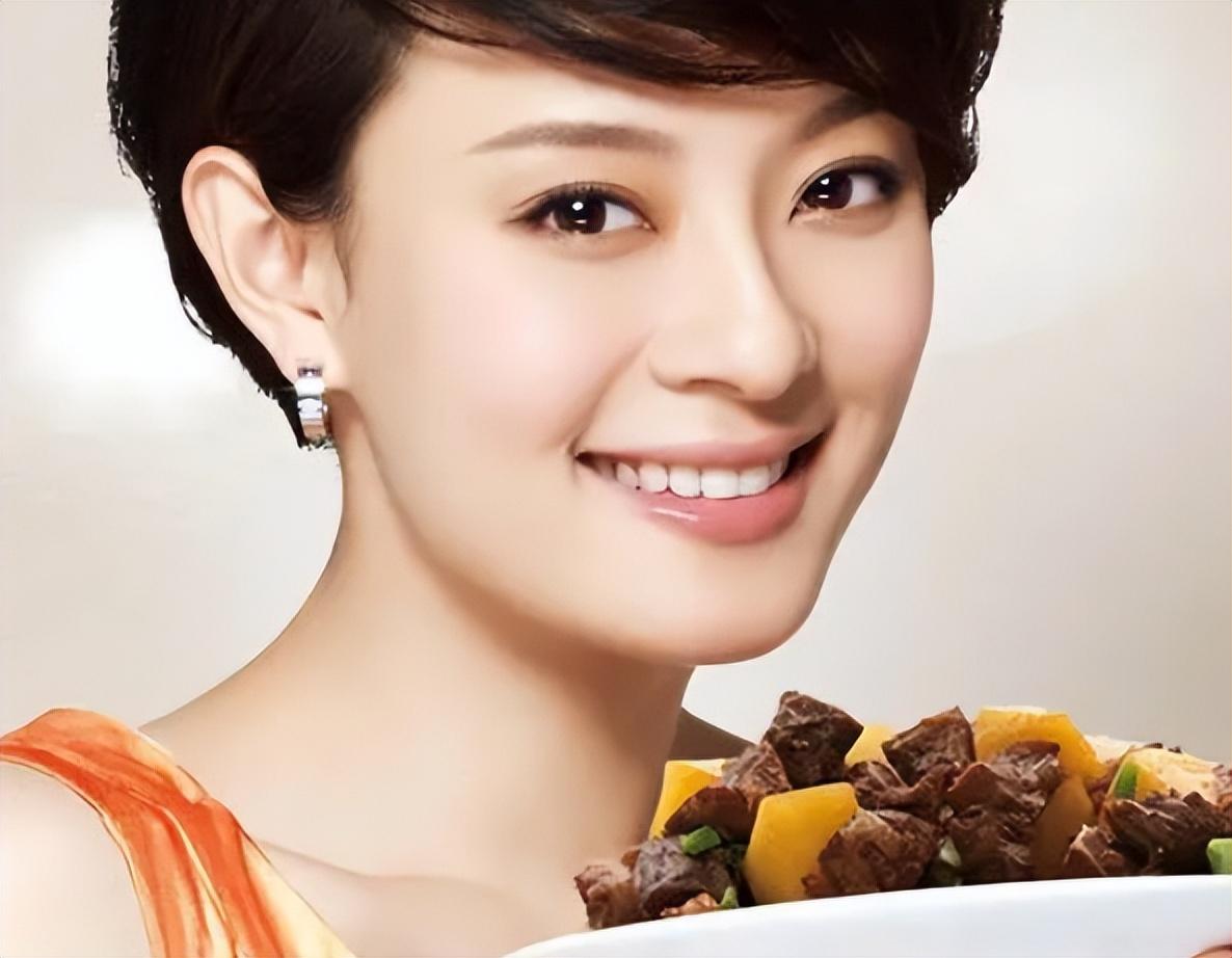 孙俪高调晒全家福庆结婚12周年!