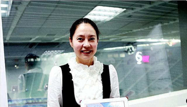 体坛第一叛徒胡娜:赛前叛逃美国,今却想回国捞金,结局大快人心_比赛