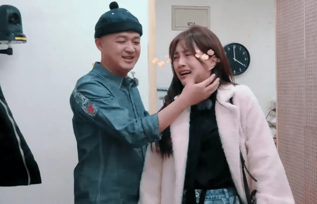 贝尔10年,求婚30次,不惜自残,跳楼,包文婧到底图什么_女人_女朋友