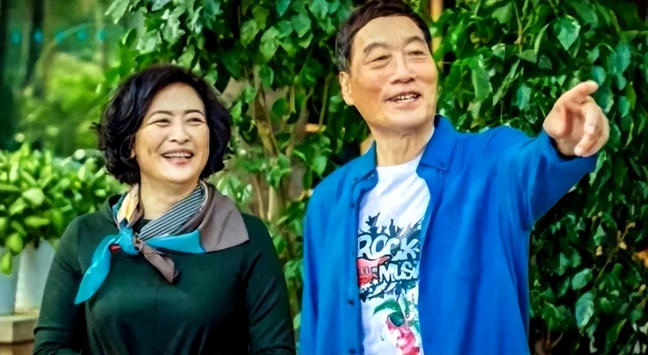 演员许娣:与初恋丈夫恩爱41年,育有一子,拍戏挣的钱归他所有_曲剧