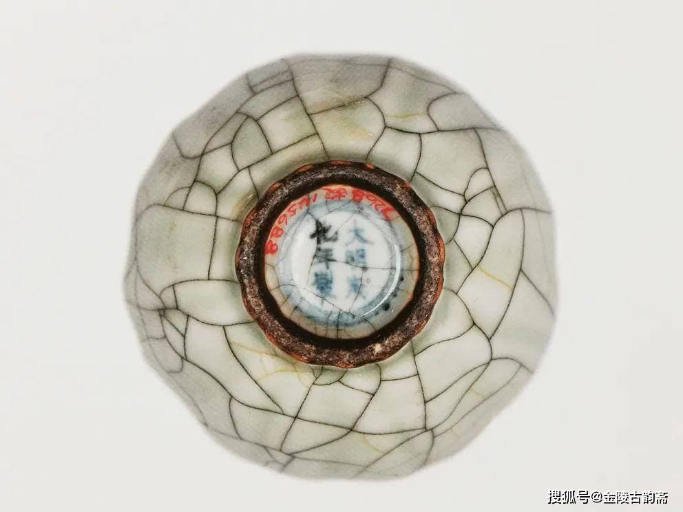 金丝铁线-明成化仿宋哥釉梅瓶图像研析_搜狐网