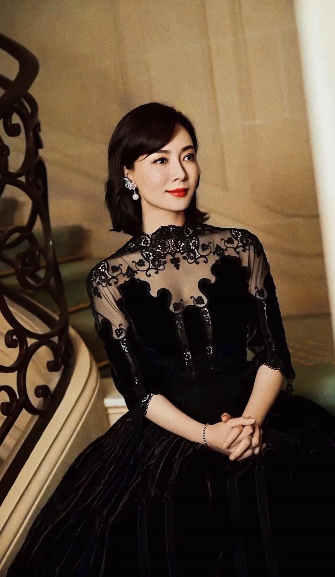 作为旗袍皇后的陈数,她的哪一个造型最惊艳你?