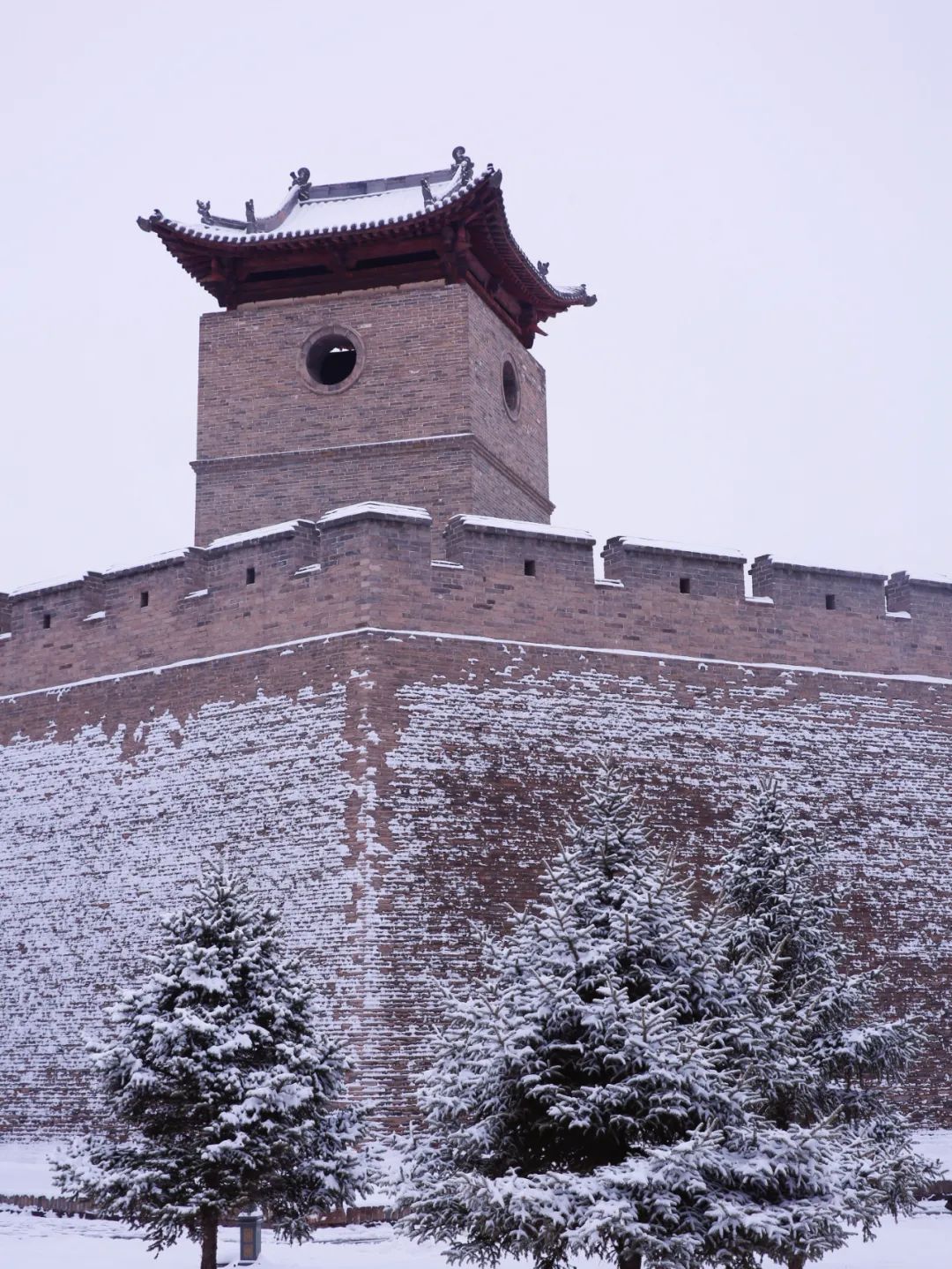 平遥古城雪景图片