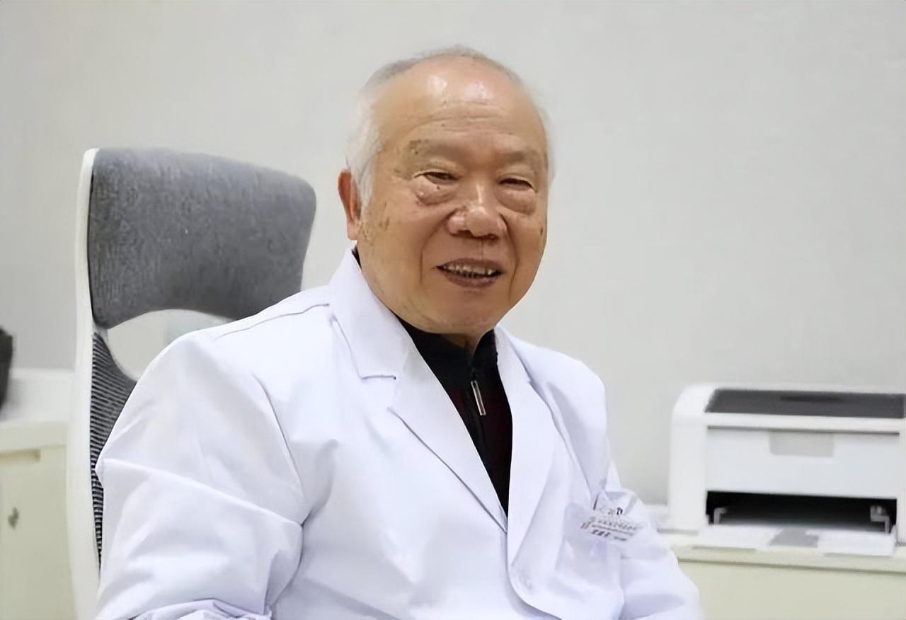 84岁名老中医,针灸大师周德安,至今仍能出诊,他有何养生秘诀?