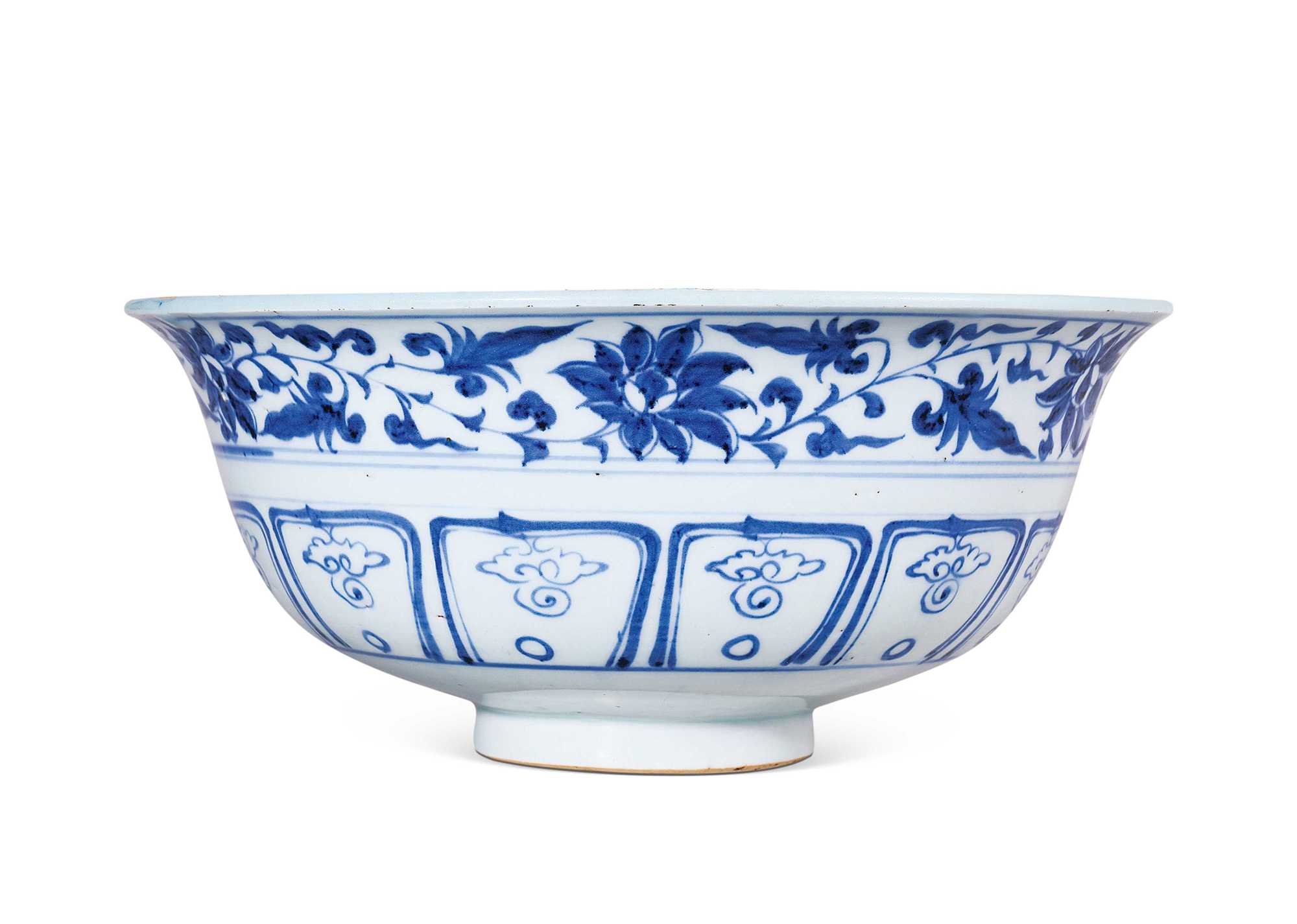 (连珊瑚红描金彩瓷座)清乾隆 御制洋彩胭脂红地轧道通景「八仙庆寿」