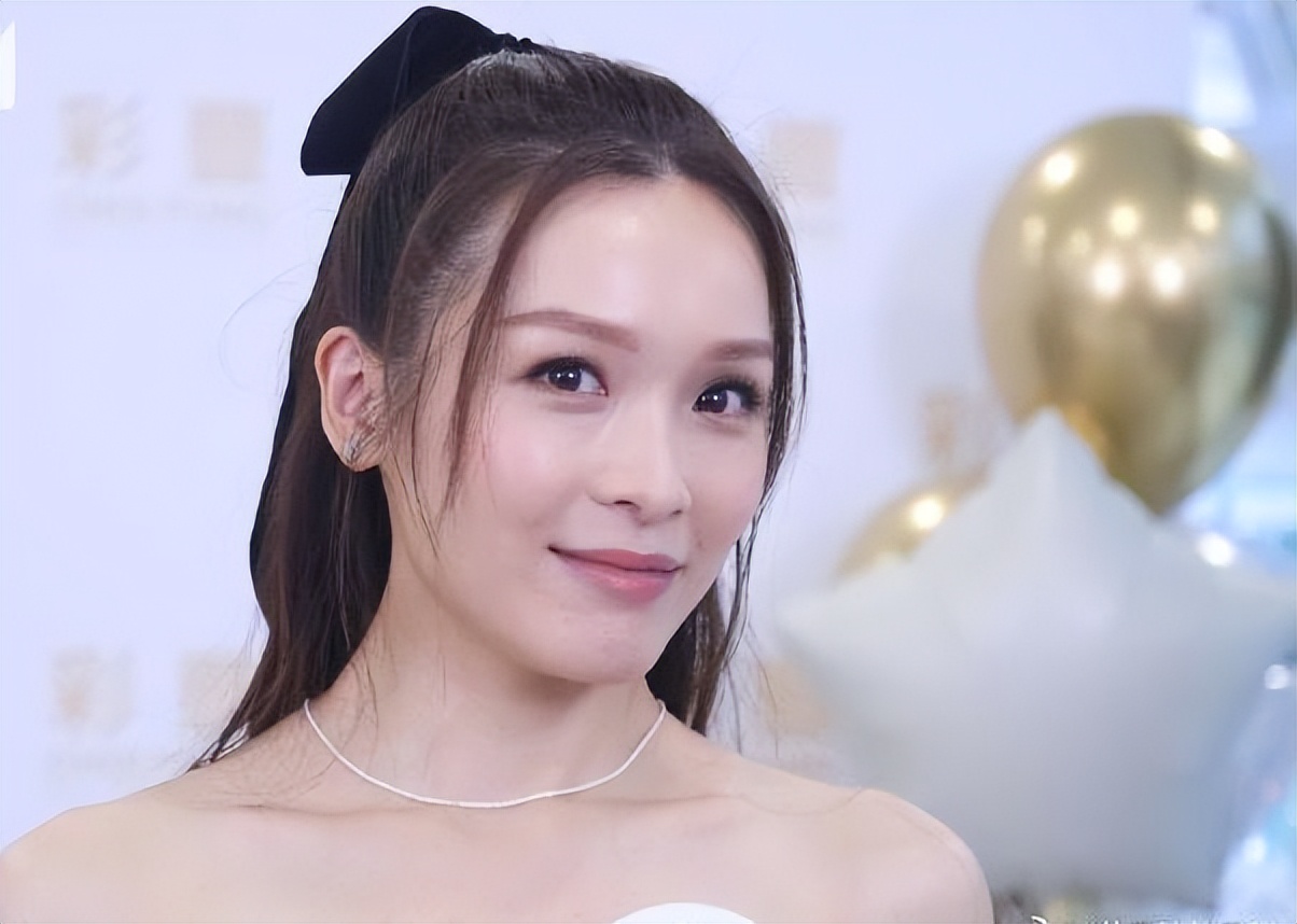 李佳芯被内地平台打格后,回应跟tvb斟洽续约不顺,有离巢可能_节目