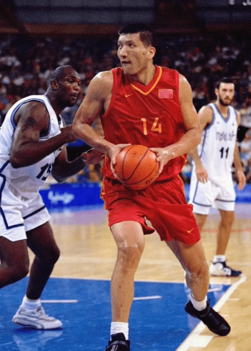 巴特尔:nba最难防的球员是他,防一场缓10天,协调性爆发力爆表_奥尼尔