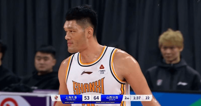 cba沉睡雄狮苏醒豪取4连胜 双外援狂轰59分挡不住_山西男篮_上海男篮