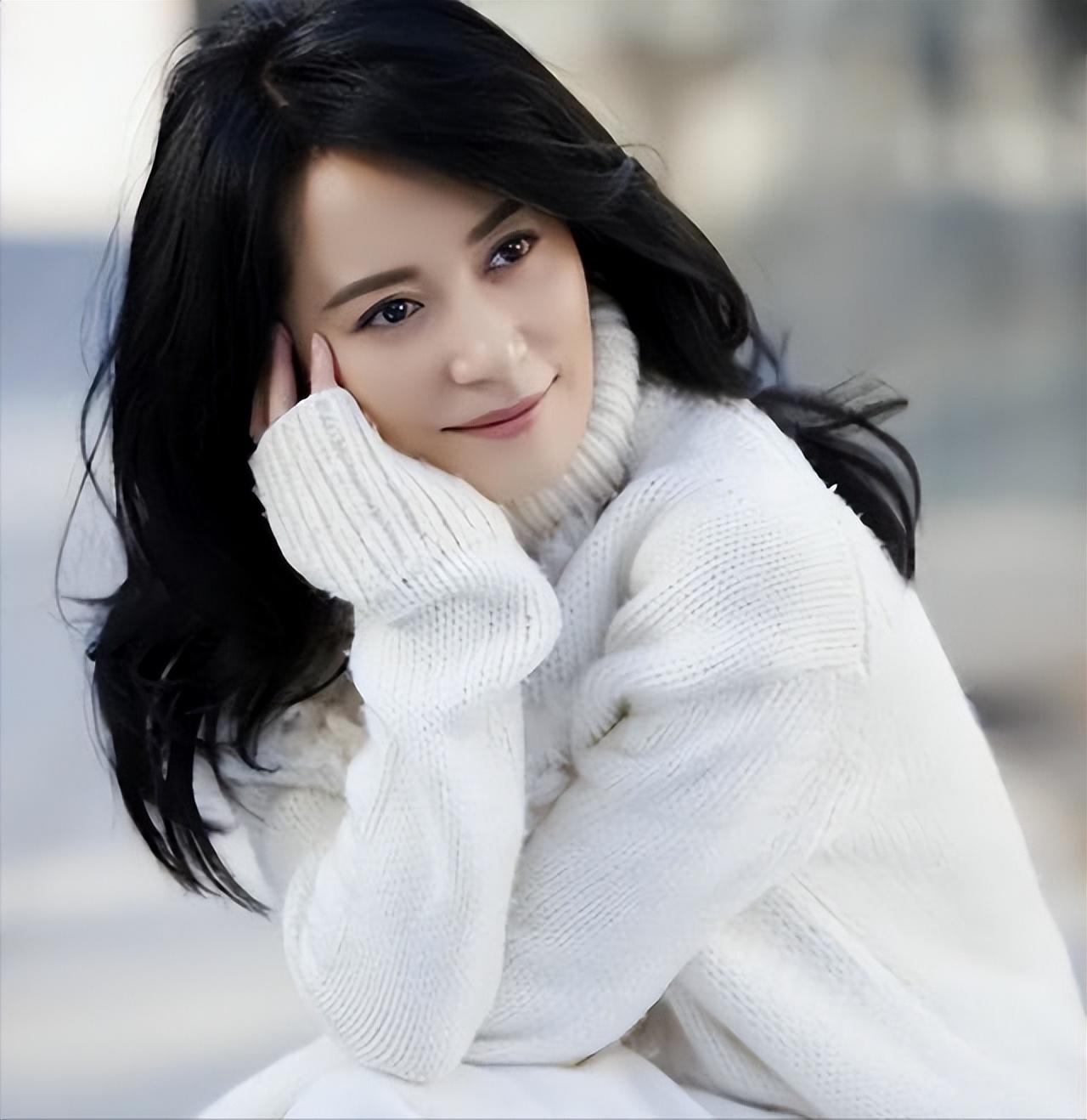 52岁的俞飞鸿,为什么不结婚?