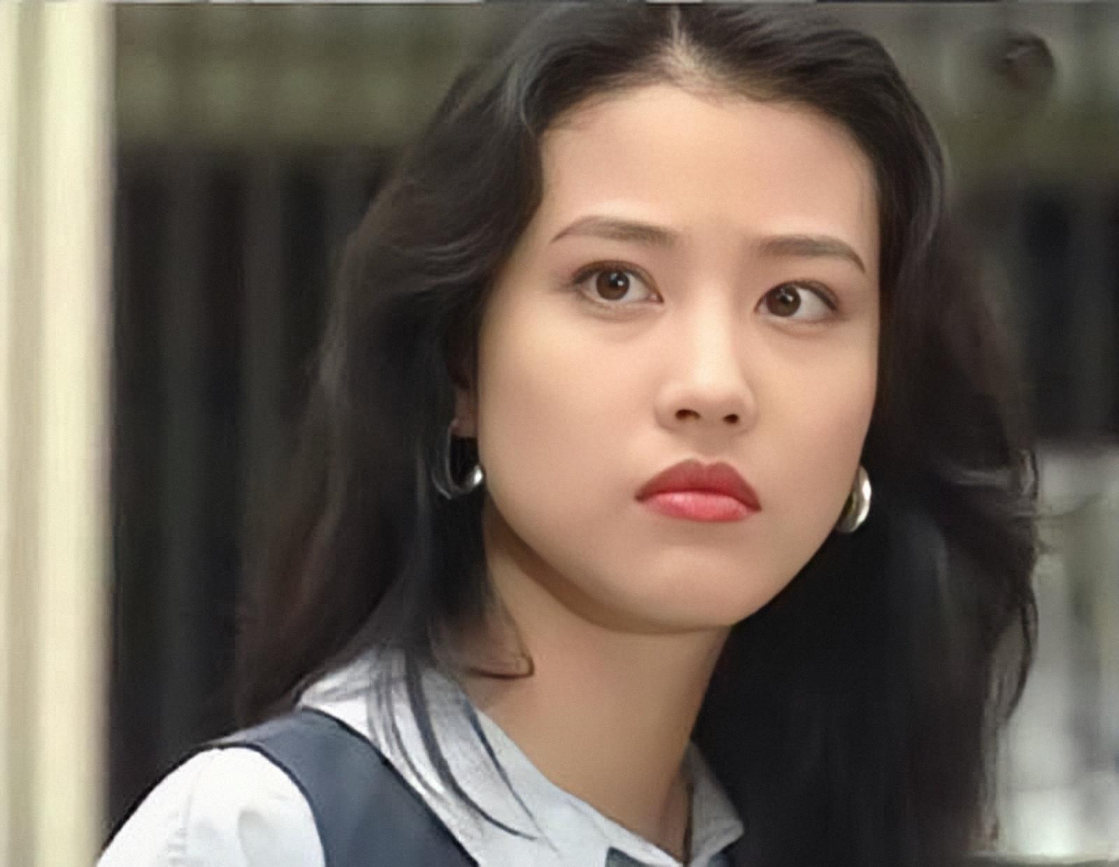 57岁的周海媚去世后,无儿无女的她,亿万身家该怎么处置呢?