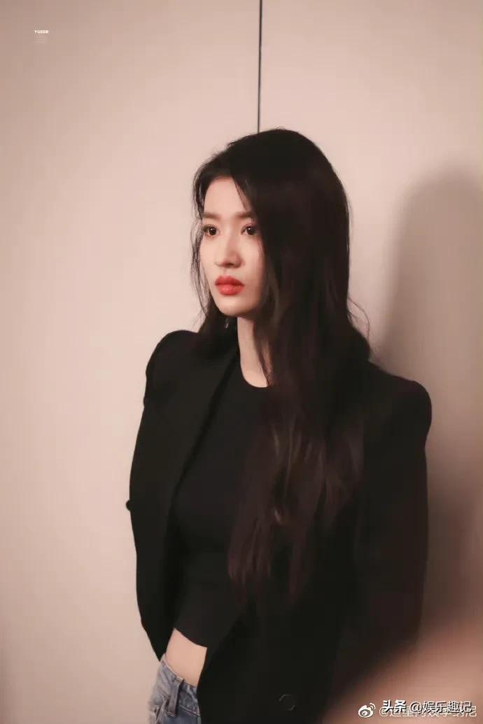 杨幂新发色揭晓你猜到了吗_吴倩_楚然_周洁琼