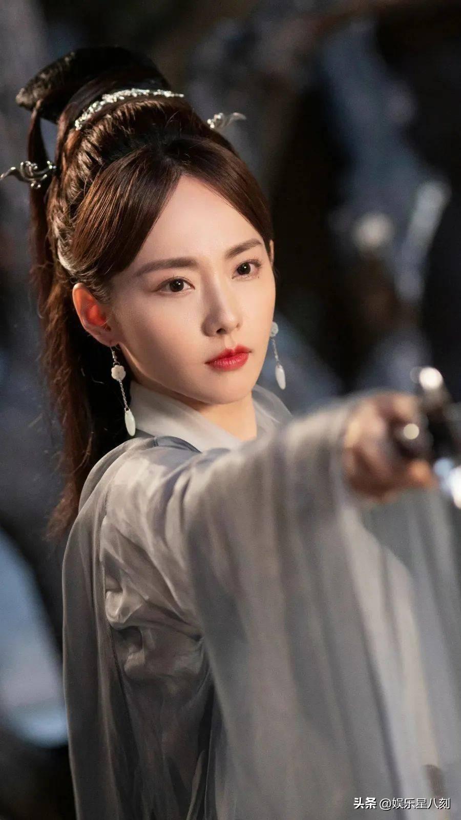 杨幂离开嘉行?胖冰去东南亚了?曾轶可作死_明星_工作_股份