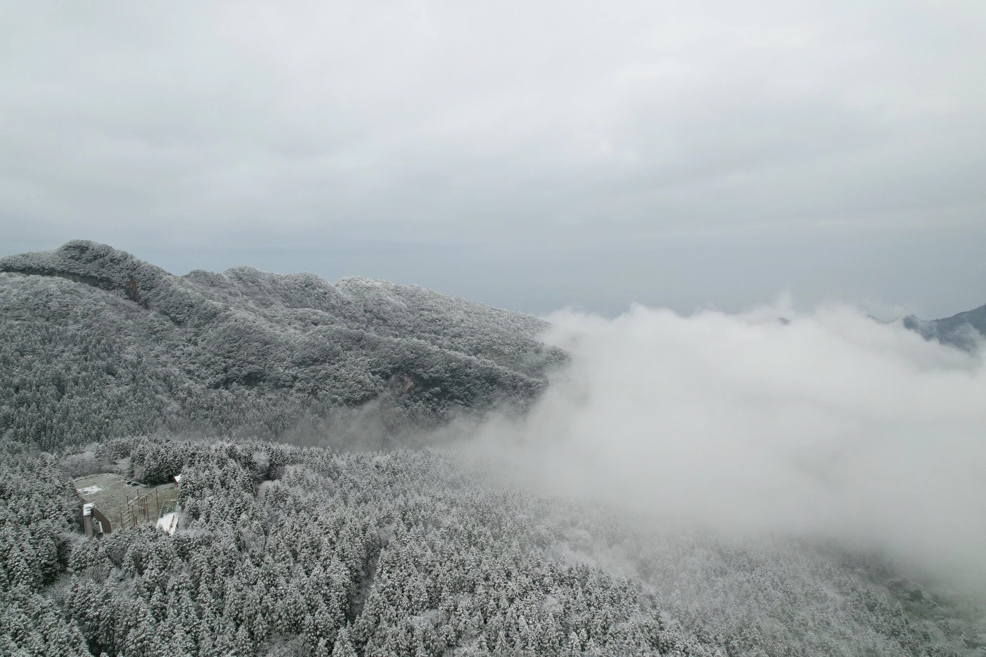 重慶也有看雪15的地方啦～_華鎣山_建議_汽車