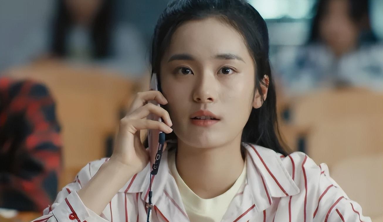 跟王俊凯扮情侣,给谋女郎做配一点不输,《脱轨》女二号不得了_范诗然