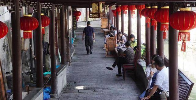 特色建築依然存在,比較知名的景點有通神御院,十眼長橋,陳妃水冢等等