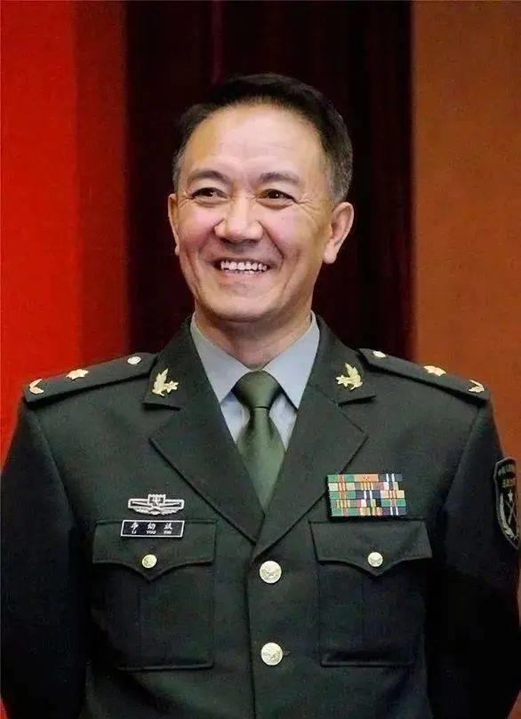 《亮剑》幕后事:陈建斌拒演"李云龙",李幼斌也差点错失该角色_刘彦