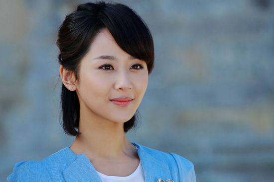 杨紫:陷"包养"风波被骂惨,那英说她假单纯,她到底有多能忍?