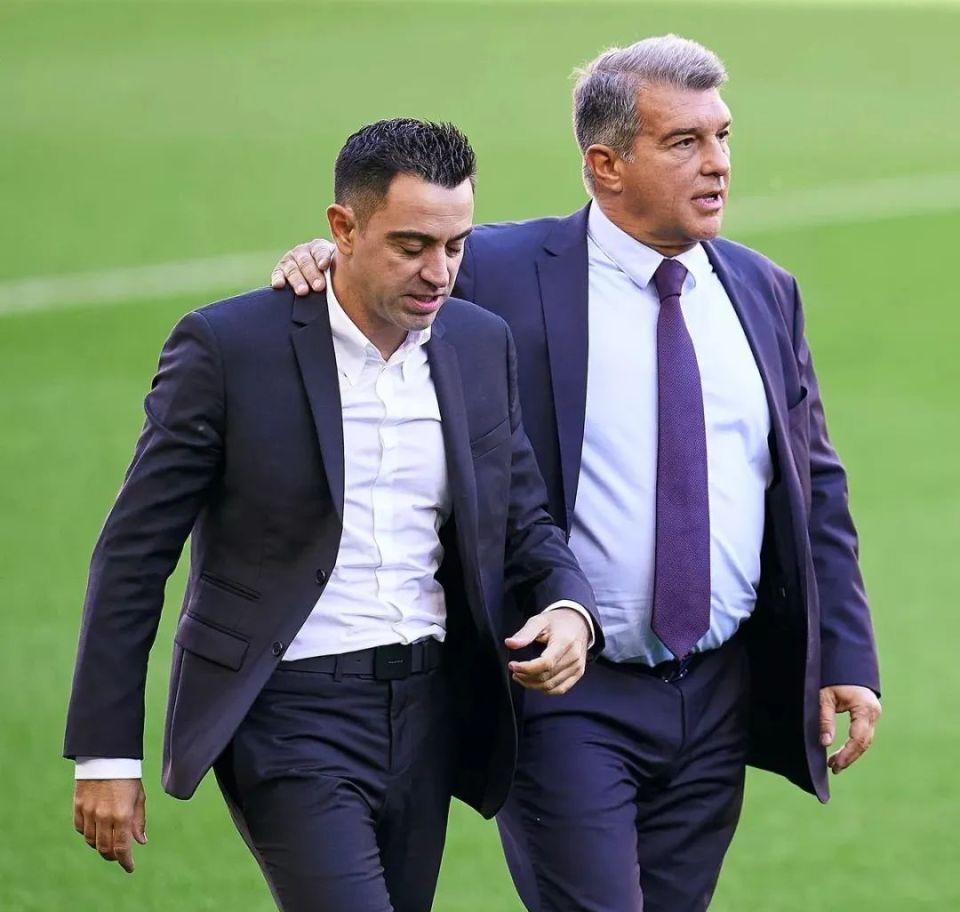 巴萨风暴将至,谁想摧毁哈维?_拉波尔塔_德科_领导