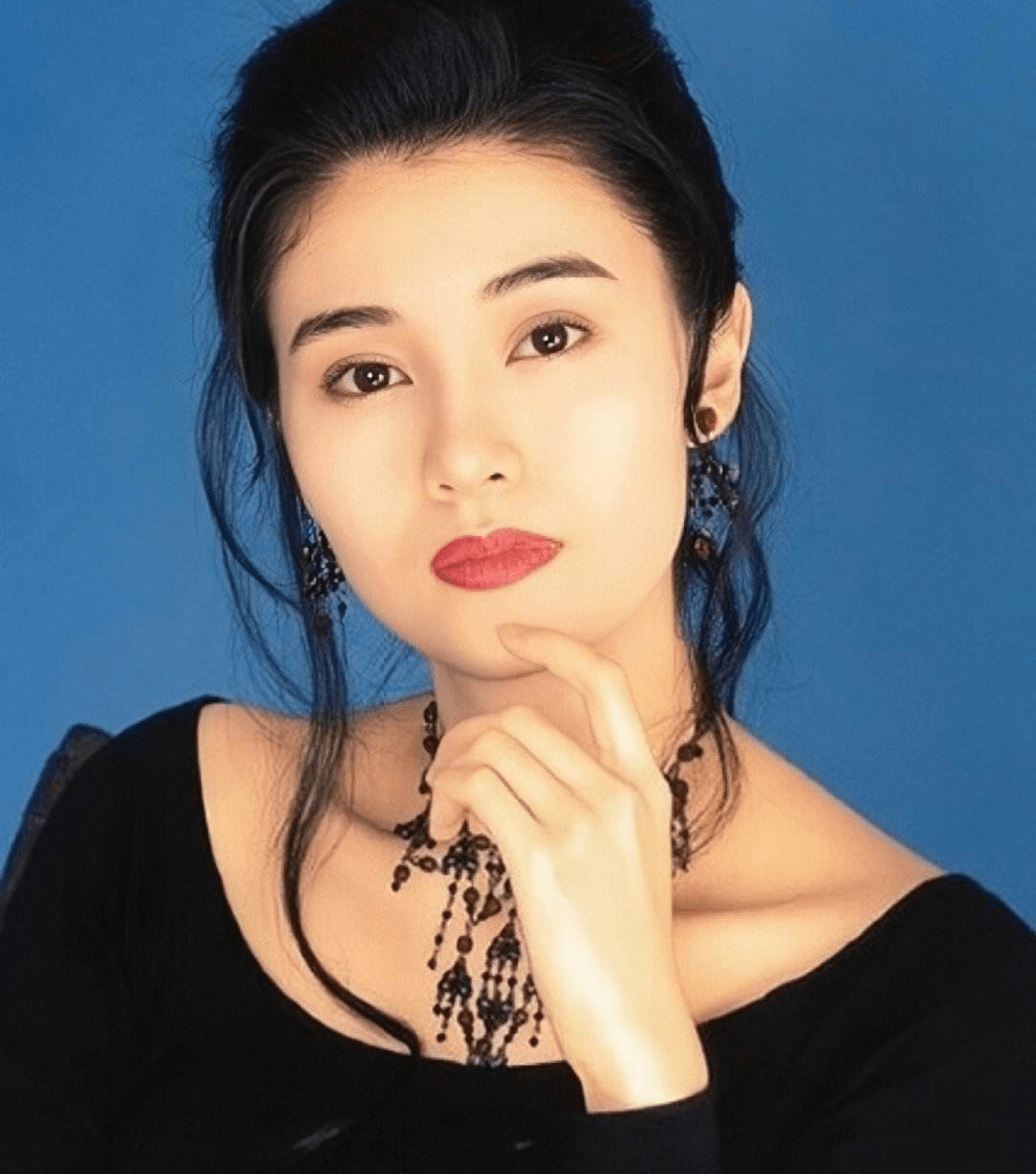 "港姐"李嘉欣强悍爱情,幸亏刘銮雄的分手,让她稳坐阔太之位_倪震_香港