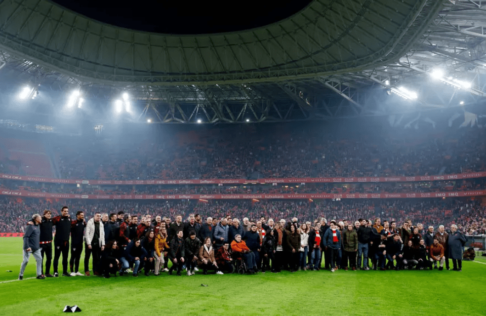 威廉姆斯兄弟在athletic周年纪念日建造"足球纪念碑"