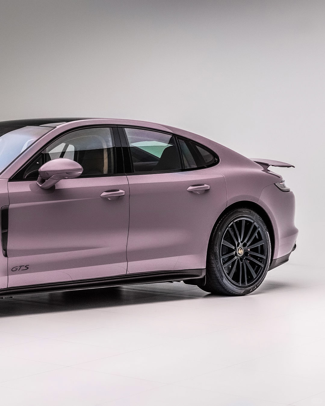 保时捷lb改色膜白桃乌龙粉,像奶茶一样温温柔柔的_粉色_颜色