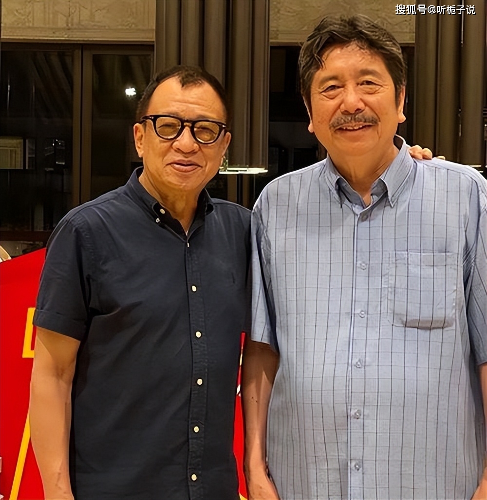 鲁迅是许绍雄的姑爷爷,鲁迅的夫人许广平是许绍雄的姑婆婆,源于这层