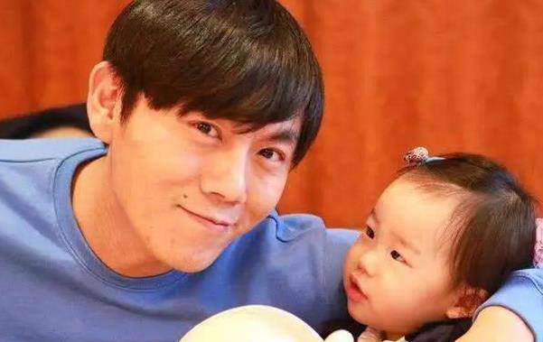 秦昊为女儿不演反派,自爆有不接烂戏的底气,却被伊能静吐槽!