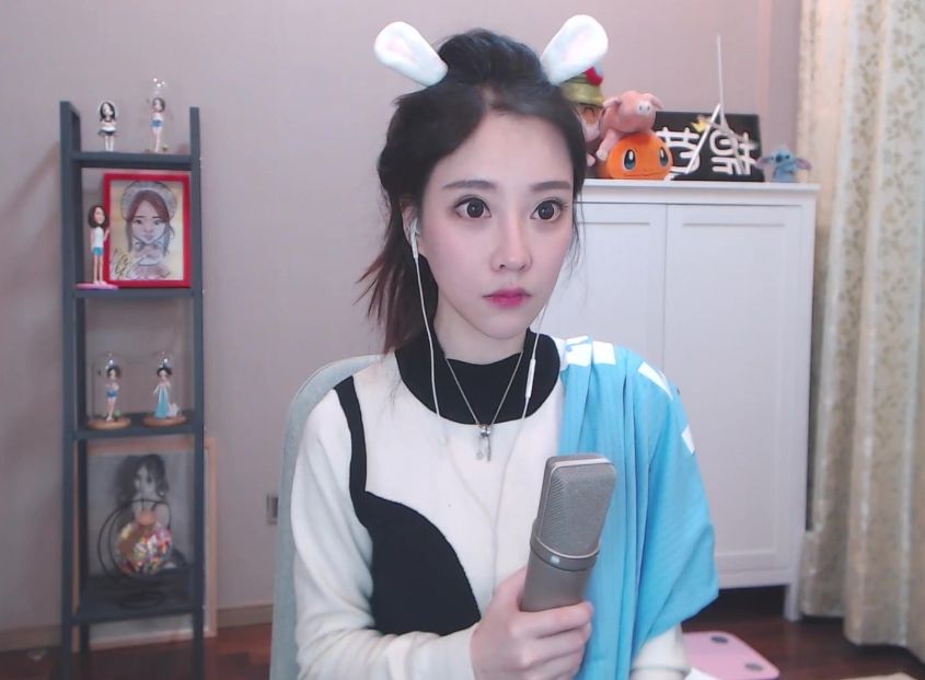 从全网爆火的主播一姐,到销声匿迹无人问津_直播间_提莫_歌声