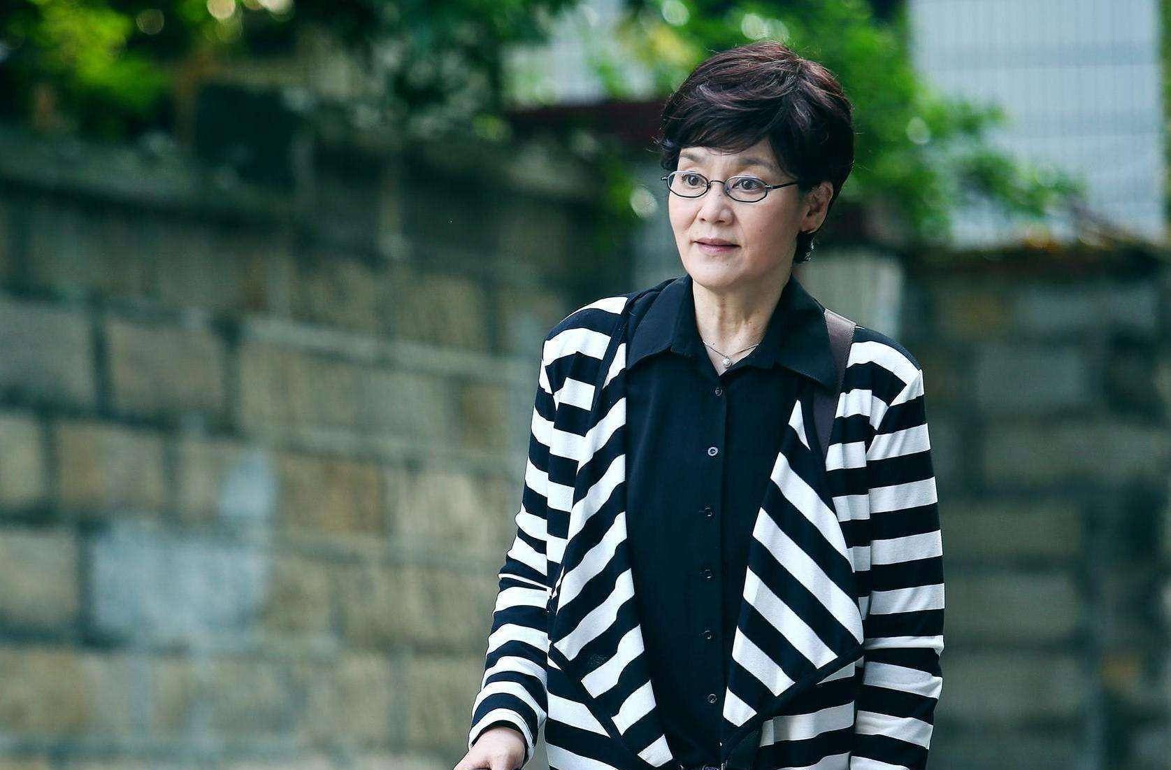 "恶婆婆专业户"潘虹:在剧中我霸气凌人,现实中却守不住前夫_事业_家山