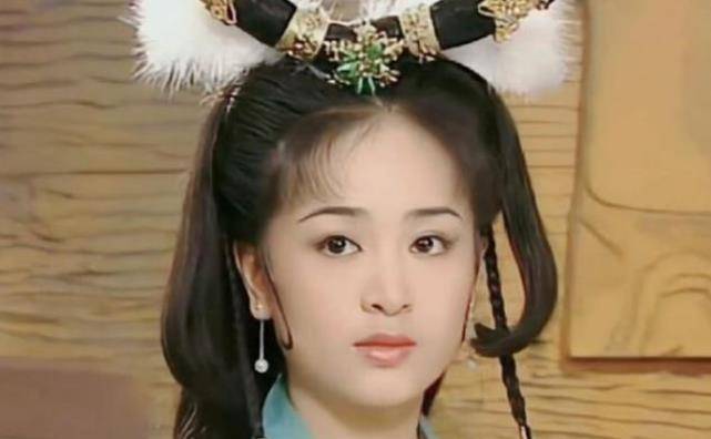 除了碧游仙子之外,她还在《上错花轿嫁对郎》中扮演过长平公主.