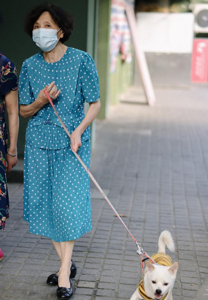 逛完北京才发现,街上最美的人是"中国名媛",她们衣着考究,优雅高贵