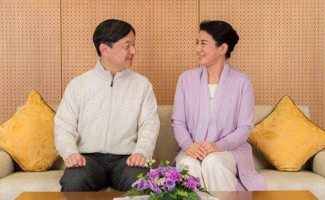 "殿下对我说,进入皇室会有许多不安,但我会用尽一生守护你!