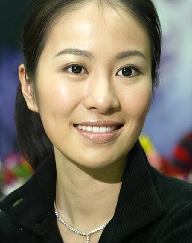 恋爱脑得罪娱乐圈,素颜直播剪指甲,叶璇怎么越来越疯_角色_李依晓