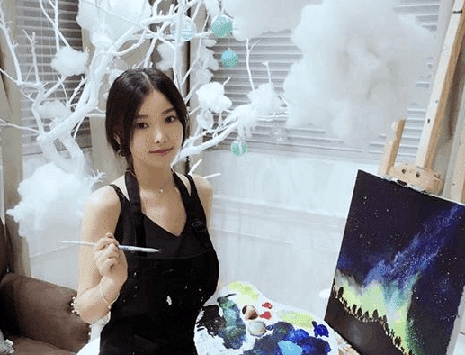 潜力小花旦童菲家居生活,装修尽显文艺女青年,家中小花架很精致_感觉