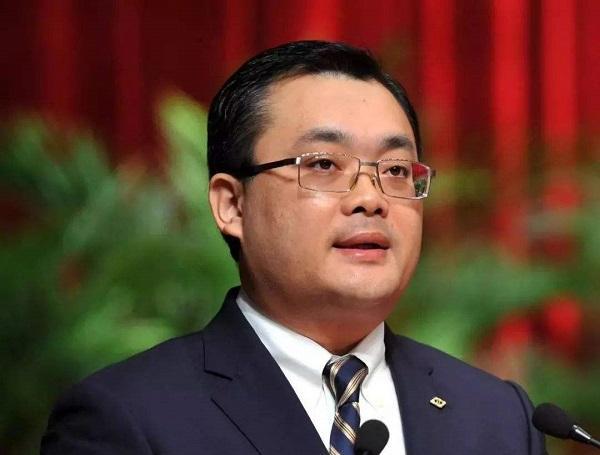 富二代离家创业,拥有5家公司拒绝继承家产,父亲花2亿最后妥协_曹晖