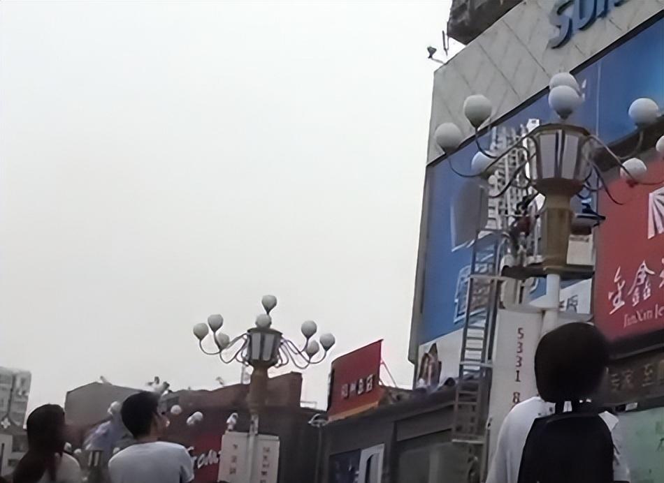 2015年,郑州墙缝漂亮女尸案始末,清纯女画家坠楼死于非命_刘原_富豪