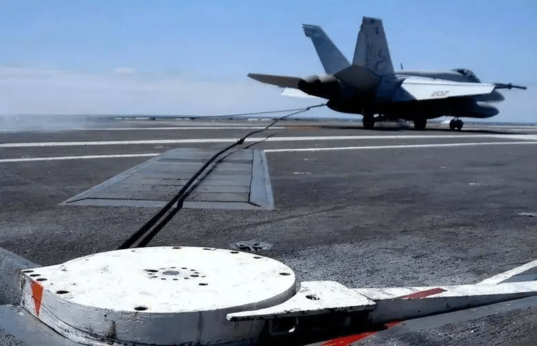 的国家_巨力索具_舰载机