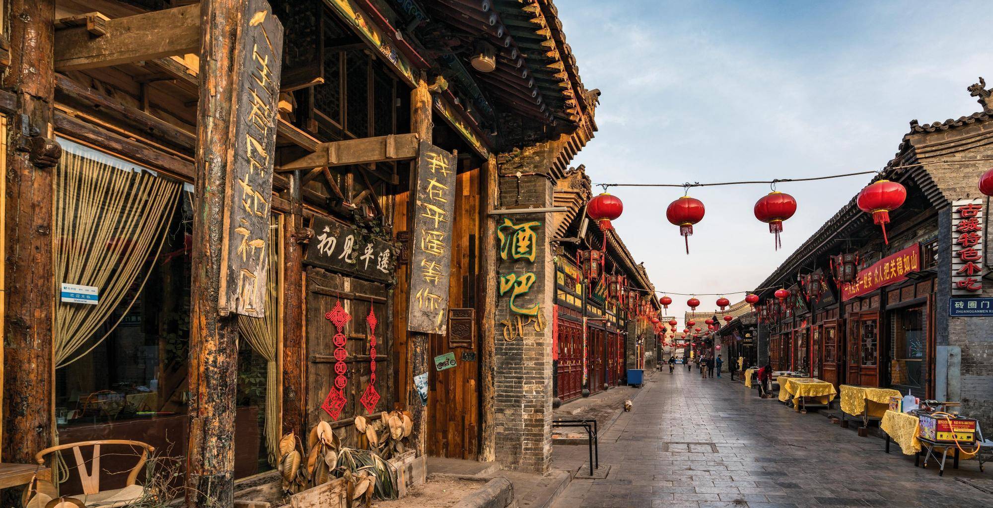 山西的平遥古城,有世界文化遗产之称,从太原出发仅需一个半小时_城墙