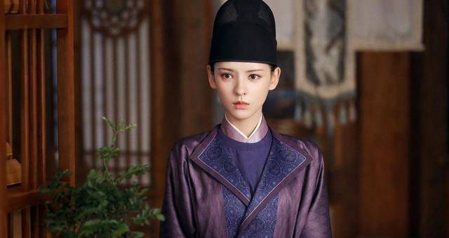 《赤狐书生》哈妮克孜出场镜头颇为"惊艳",吊打一众小花_身材_网友