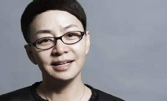 "小品女王"宋丹丹,曾公开直言自己婚内出轨,今59岁幸福不已_时候_观众