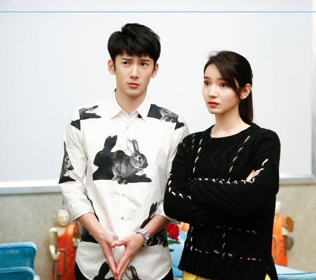 女主乔欣存在感低,颜值气场都不及两个女配角_黄梦莹_代斯_特色