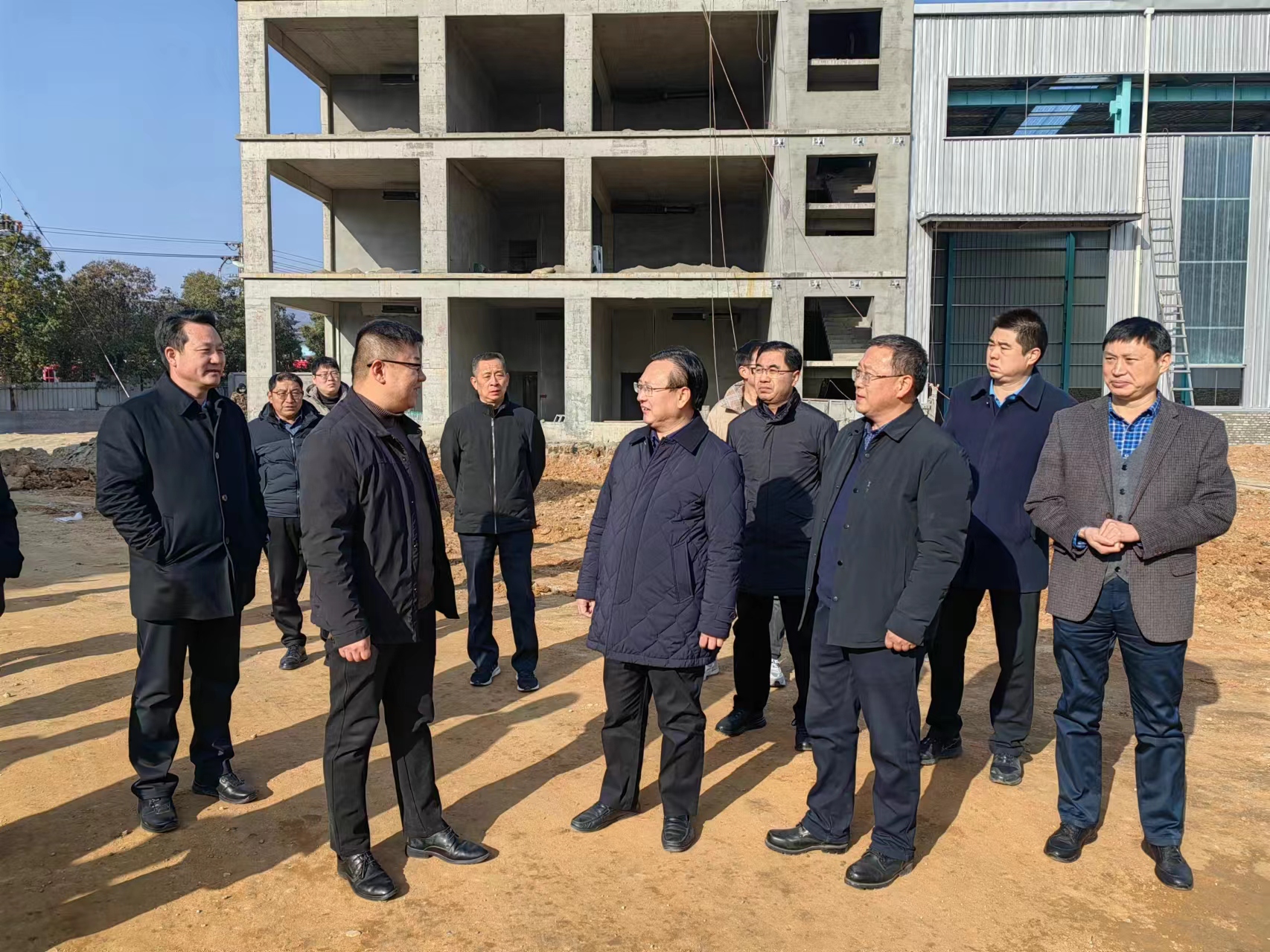 西峡县:马俊深入一线调研解决"三个一批"重点项目问题