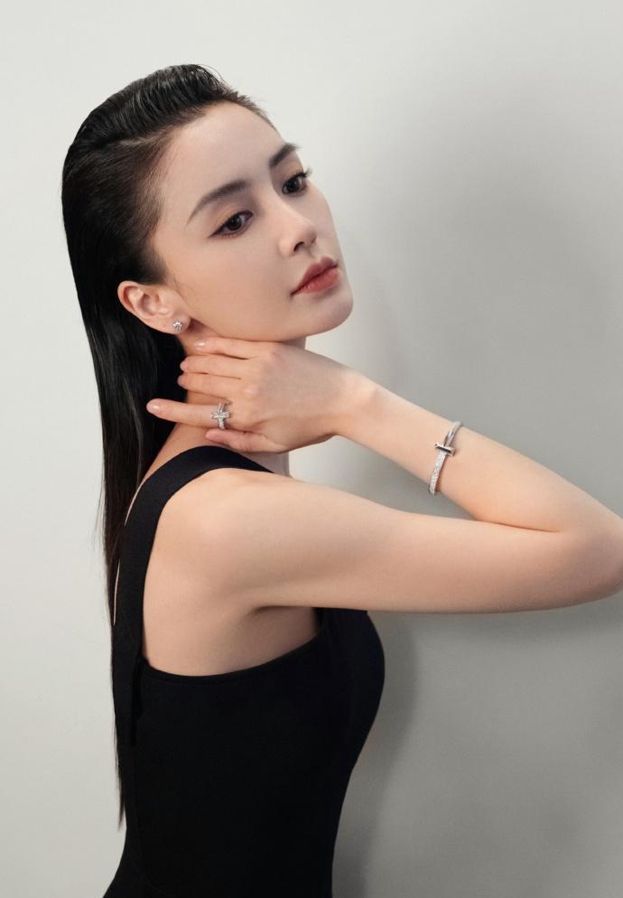 杨颖新造型引发热议!