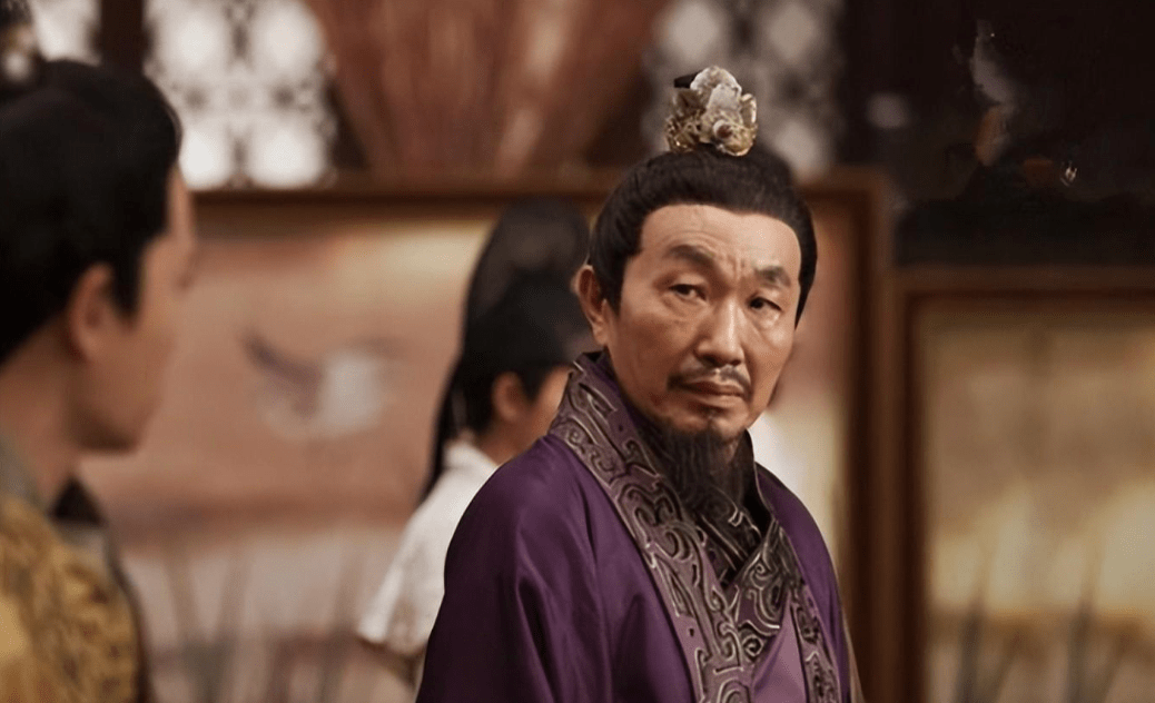 宰相偷偷放走一个死囚,死囚发迹后觉得无以报答,便密