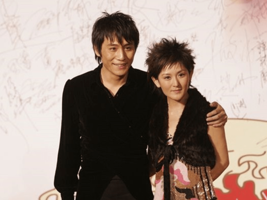 刘烨:和谢娜在一起6年不结婚,转身娶了国外娇妻,宠对方13年_表演_感情