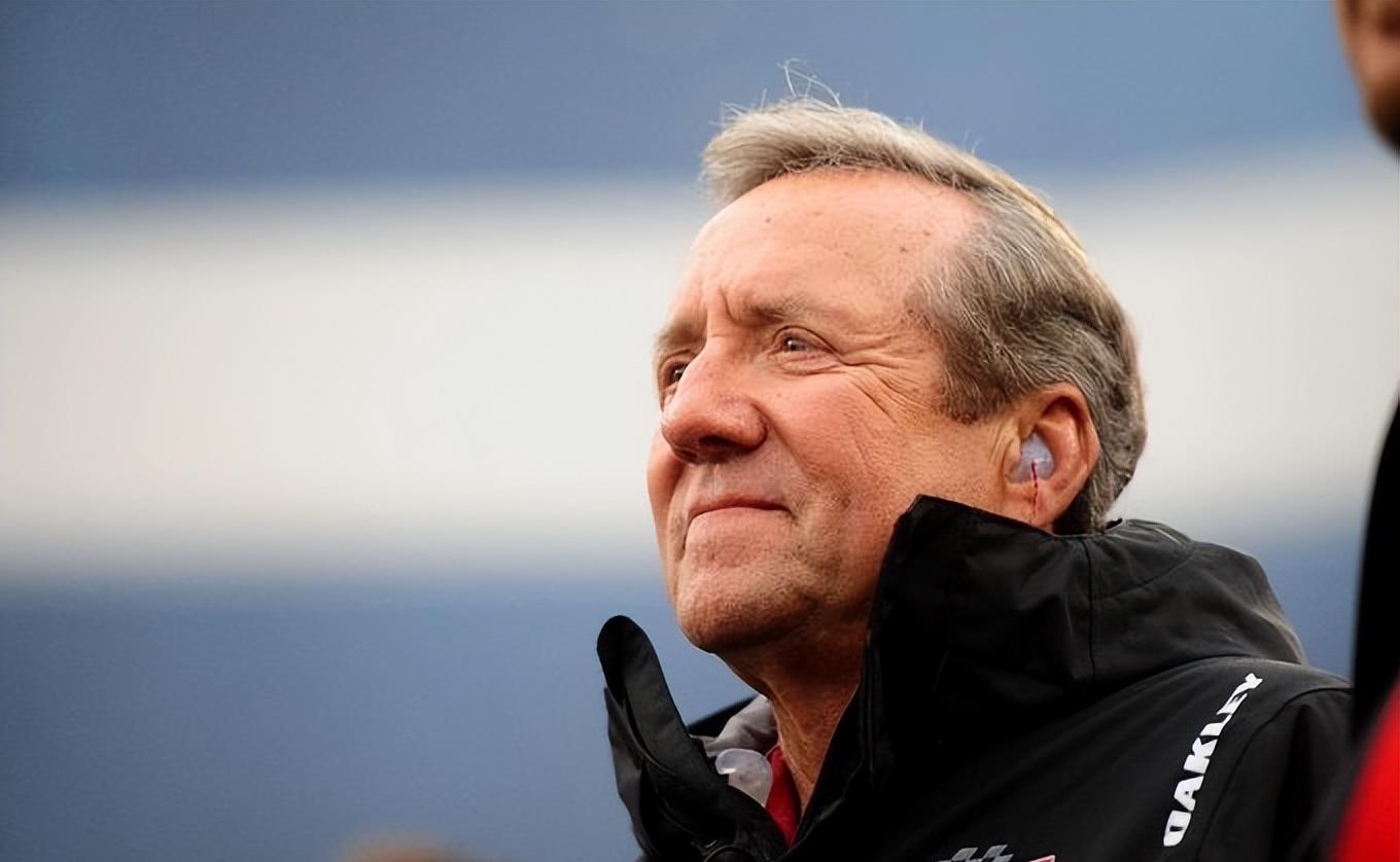 赛车的激情再次点燃了唐·舒马赫的心,他在上世纪90年代末与儿子托尼