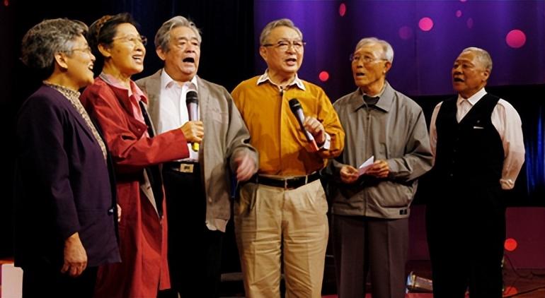 "笑佛"唐杰忠:风光一生,9登春晚,和姜昆是黄金搭档_相声_妻子_金文